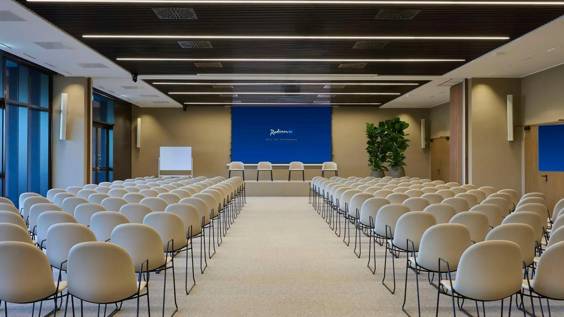 Radisson Blu Hotel, Bergamo Choruslife 4*,