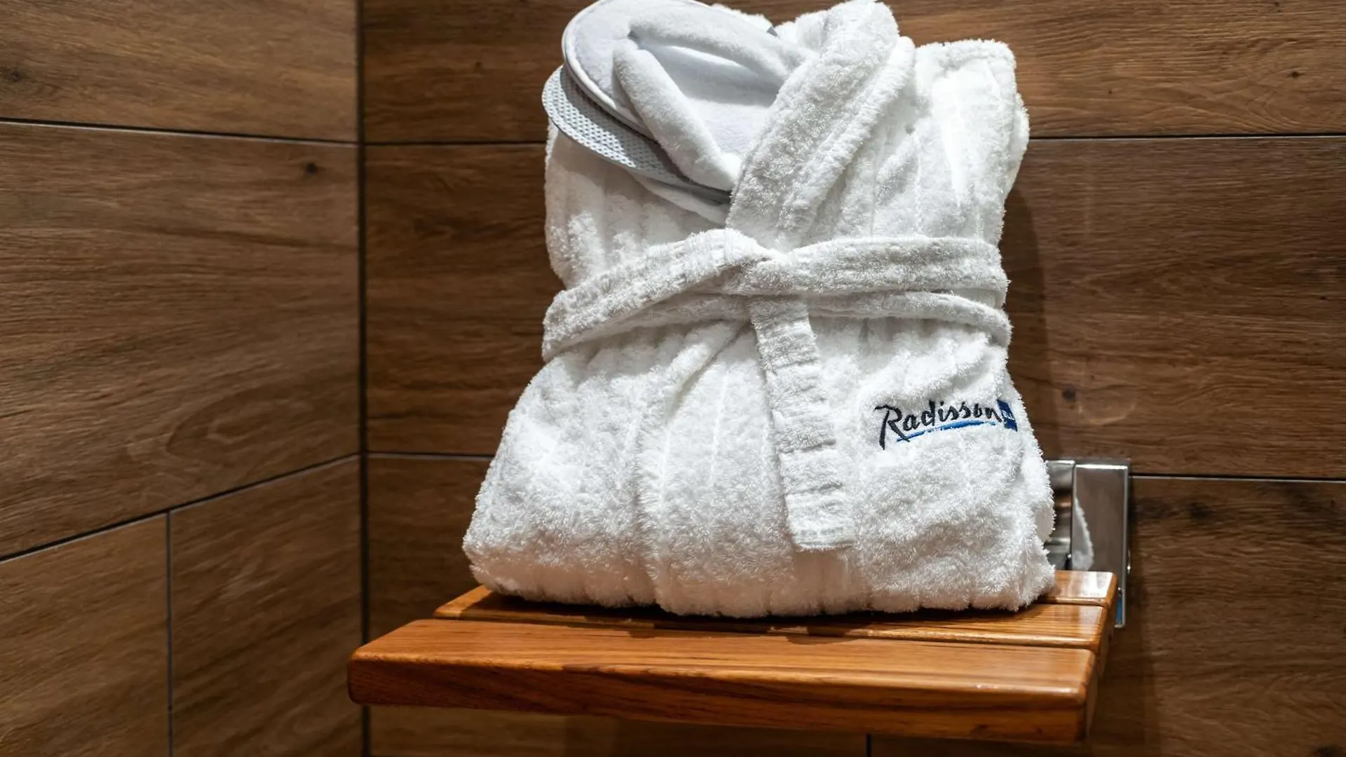 Radisson Blu Hotel, Bergamo Choruslife 4*,  Italy